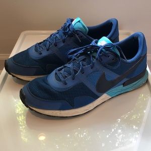 Men’s Nike Air tennis shoes